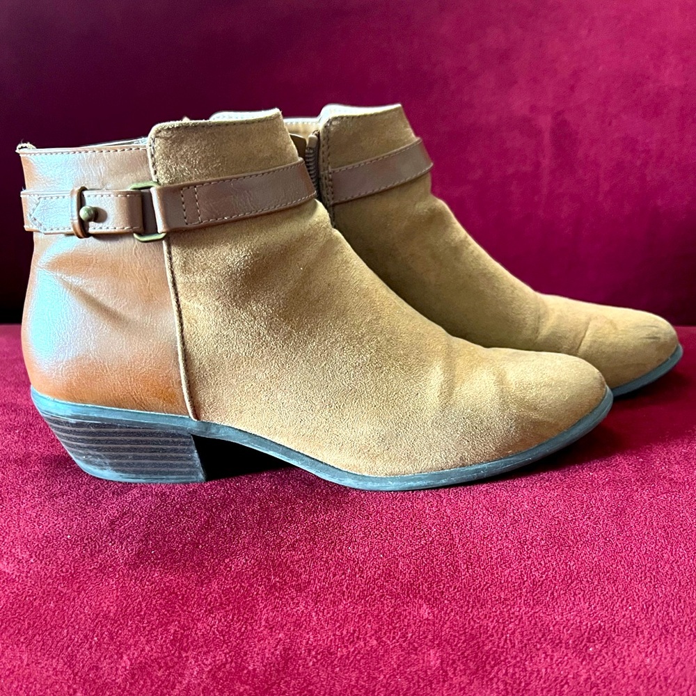 Old Navy Ankle Strap Boot Chestnut Size 7